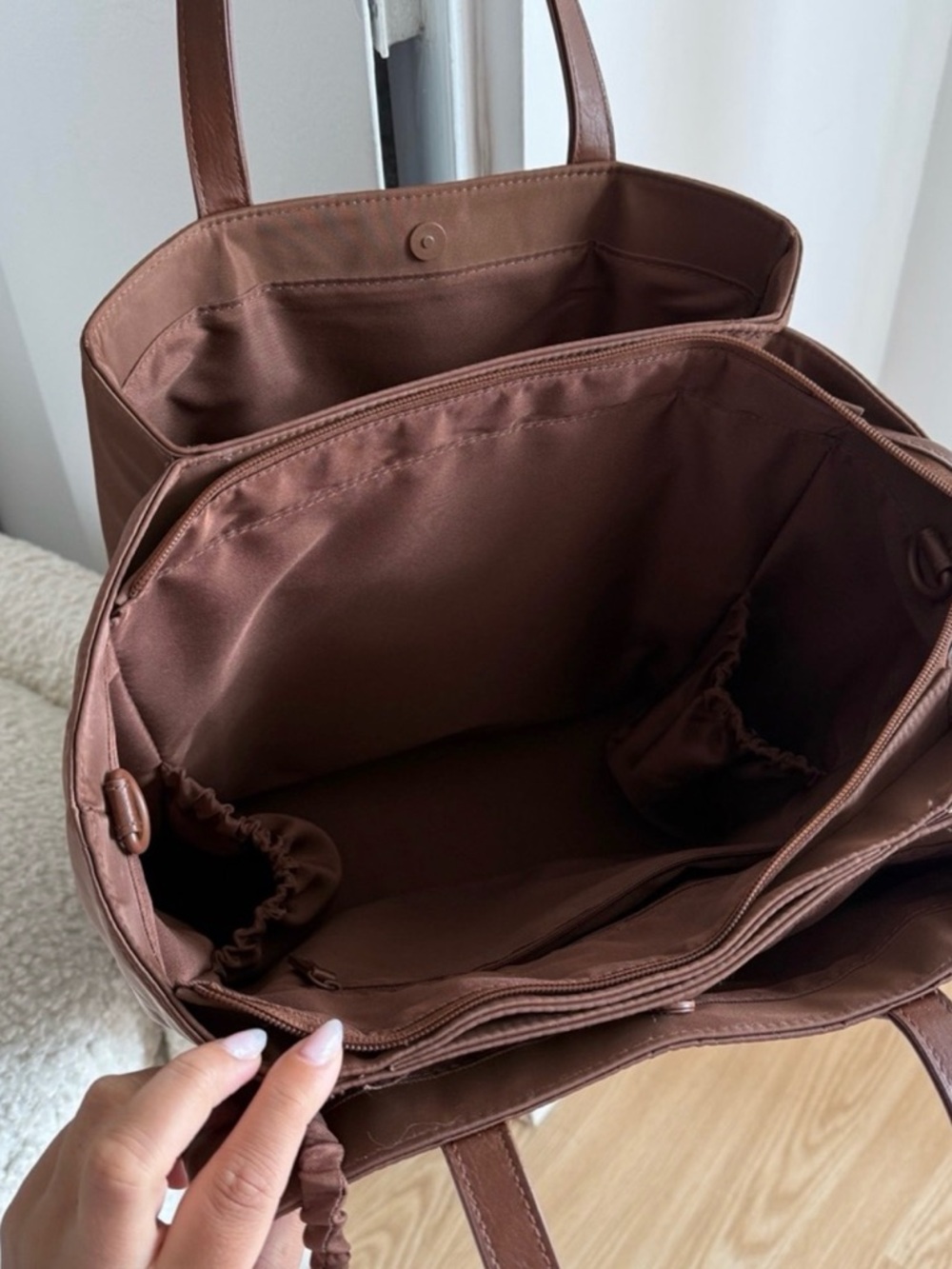 BEIS Commuter Tote - Picture 3 of 3